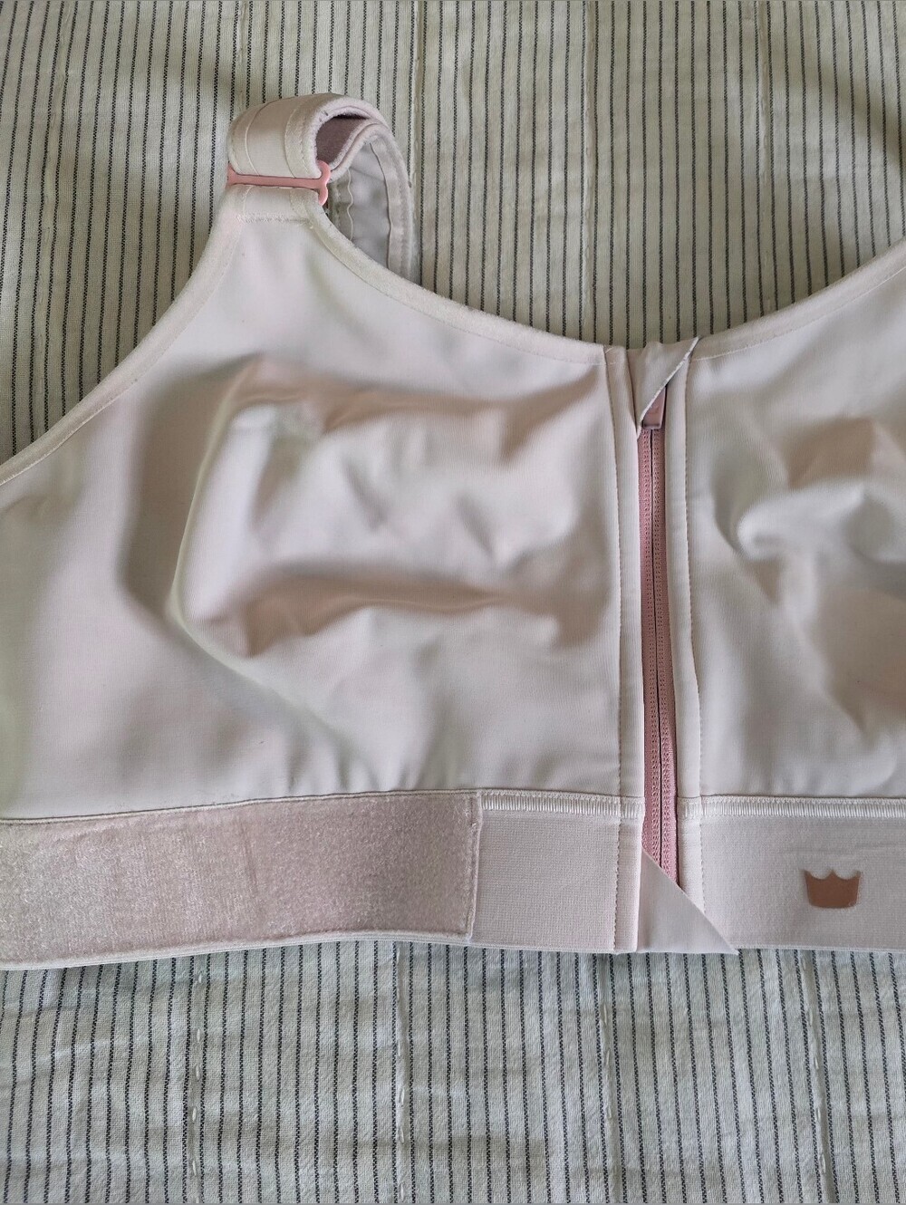 Shefit Ultimate Sports Bra Pink Luxe Rose Gold Metallic High Impact Size 3Luxe